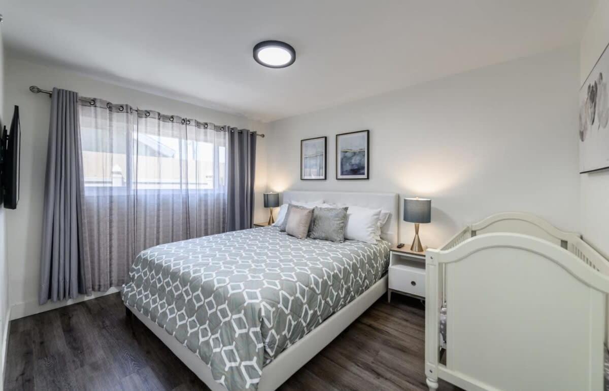 אנהיים Spacious Disneyland 5 Bedroom 4 Bath House With Game Room מראה חיצוני תמונה