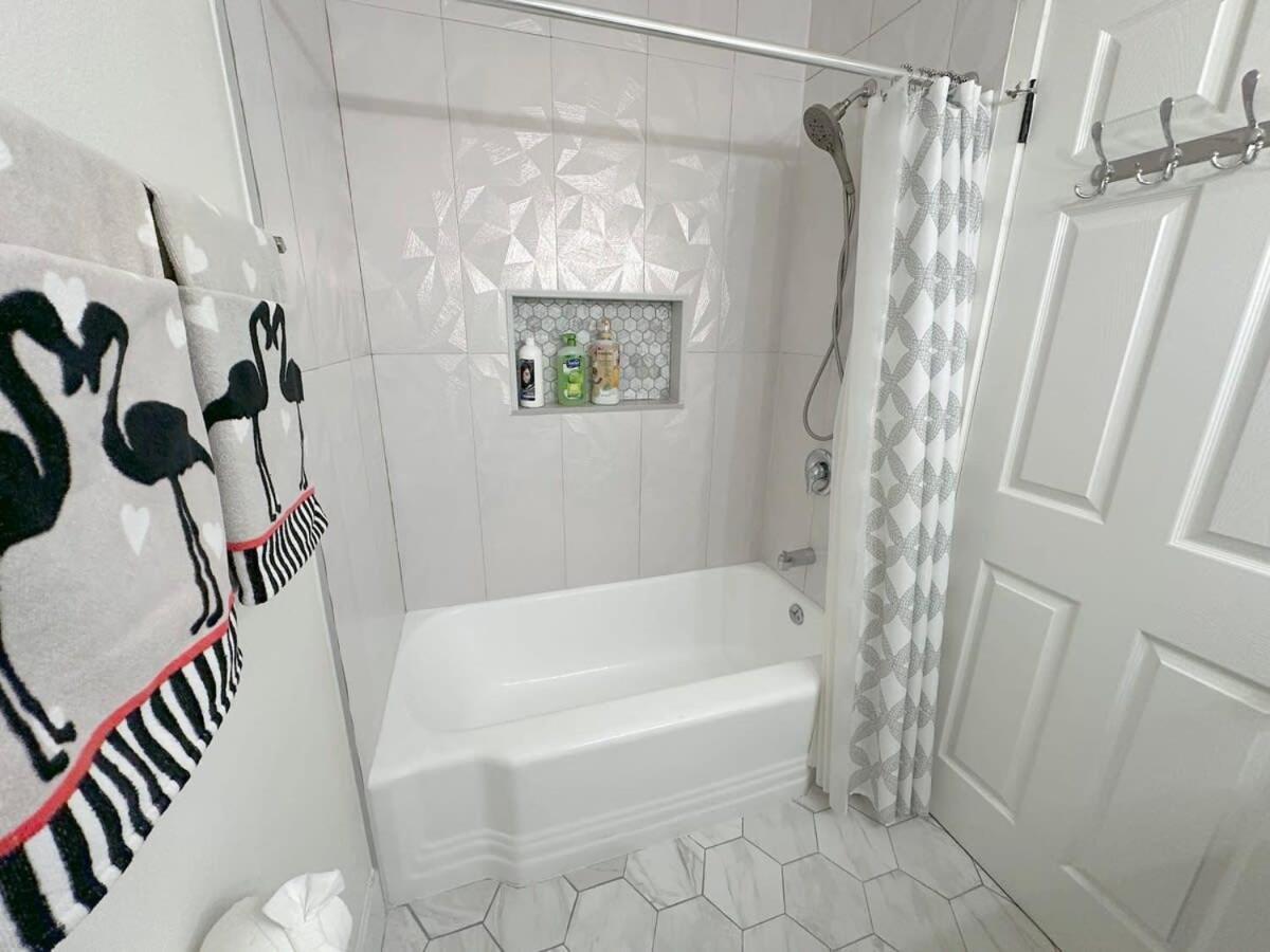 אנהיים Spacious Disneyland 5 Bedroom 4 Bath House With Game Room מראה חיצוני תמונה