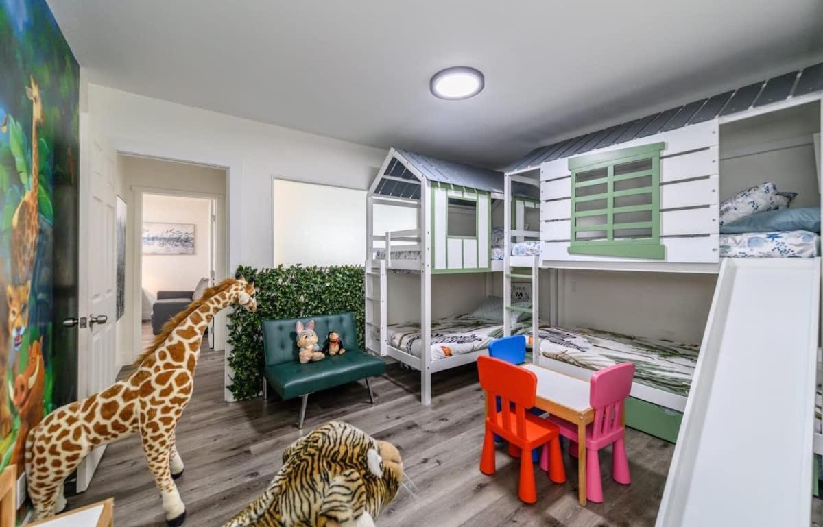 אנהיים Spacious Disneyland 5 Bedroom 4 Bath House With Game Room מראה חיצוני תמונה